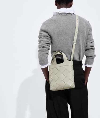 スモール ディアゴ トートバッグ のために メンズ で シリカグレー Bottega Veneta 日本 JA - Image 5