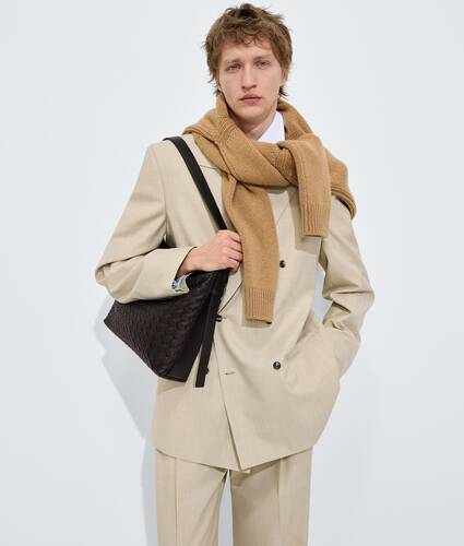 Bolso Traveler peque&ntilde;o para Hombre en Espresso Bottega Veneta M&eacute;xico ES - Image 2