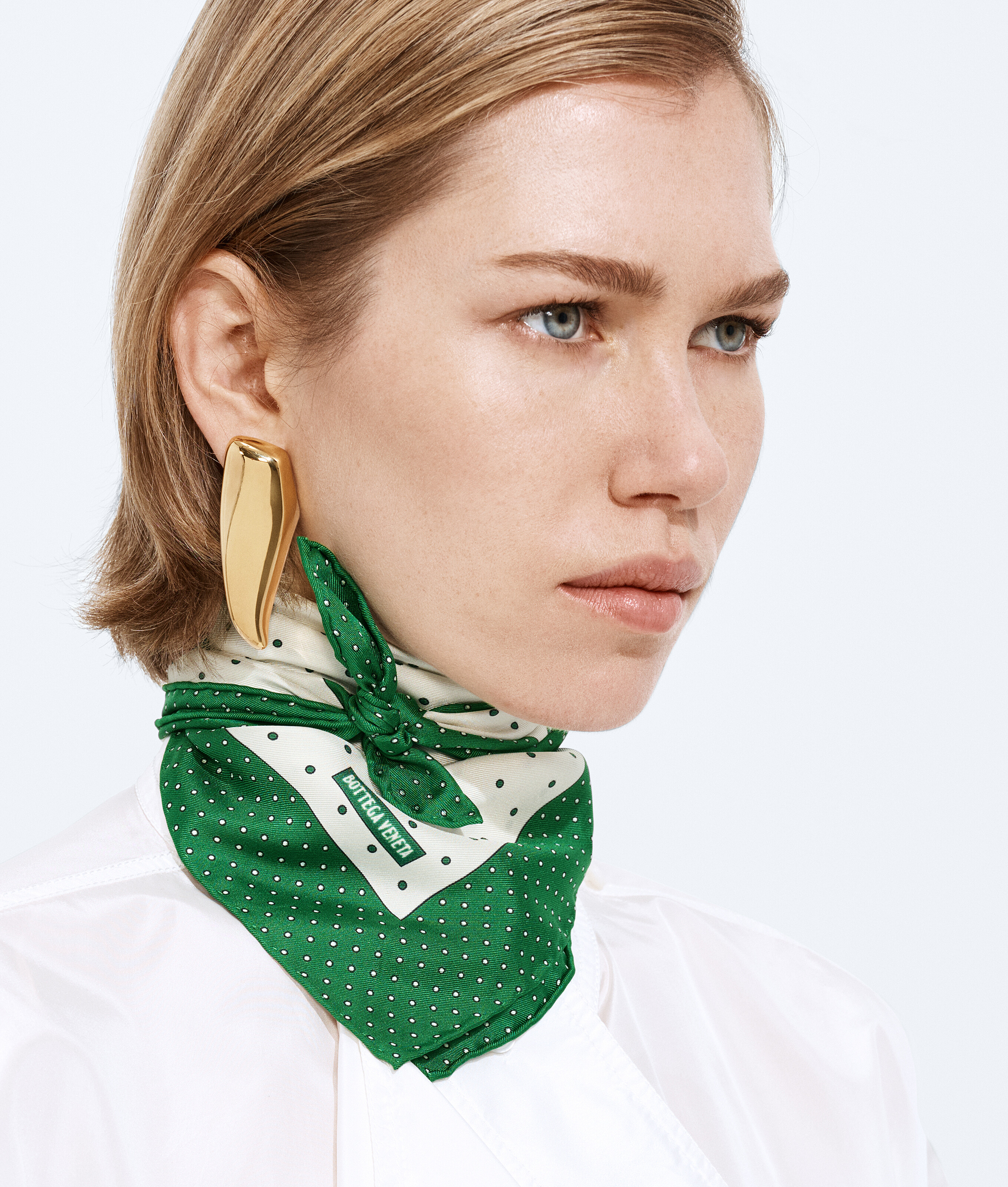Women's Silk Twill Foulard in Grass green Bottega Veneta Luxembourg EN - Image 4
