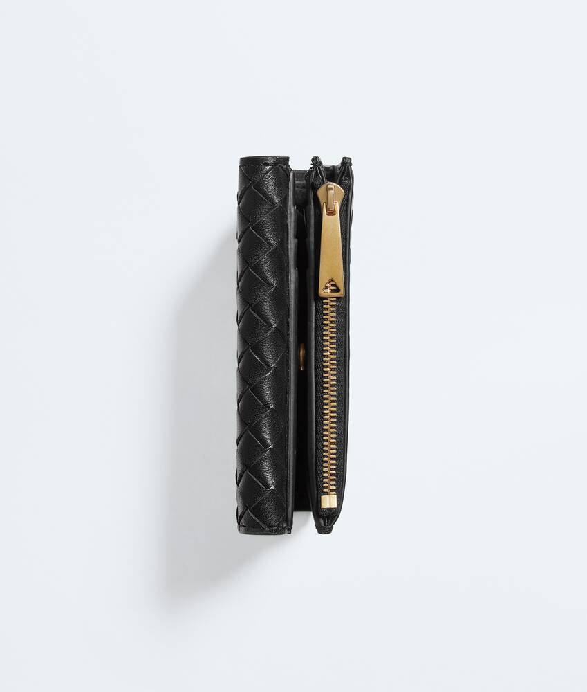 Women's Intrecciato Piccolo Small Bi-Fold Zipped with Flap in Black Bottega Veneta Netherlands EN - Image 2