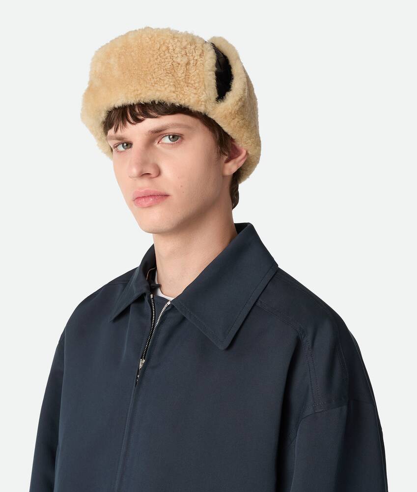 Display a large version of the product image 2 - Intrecciato Leather Aviator Hat