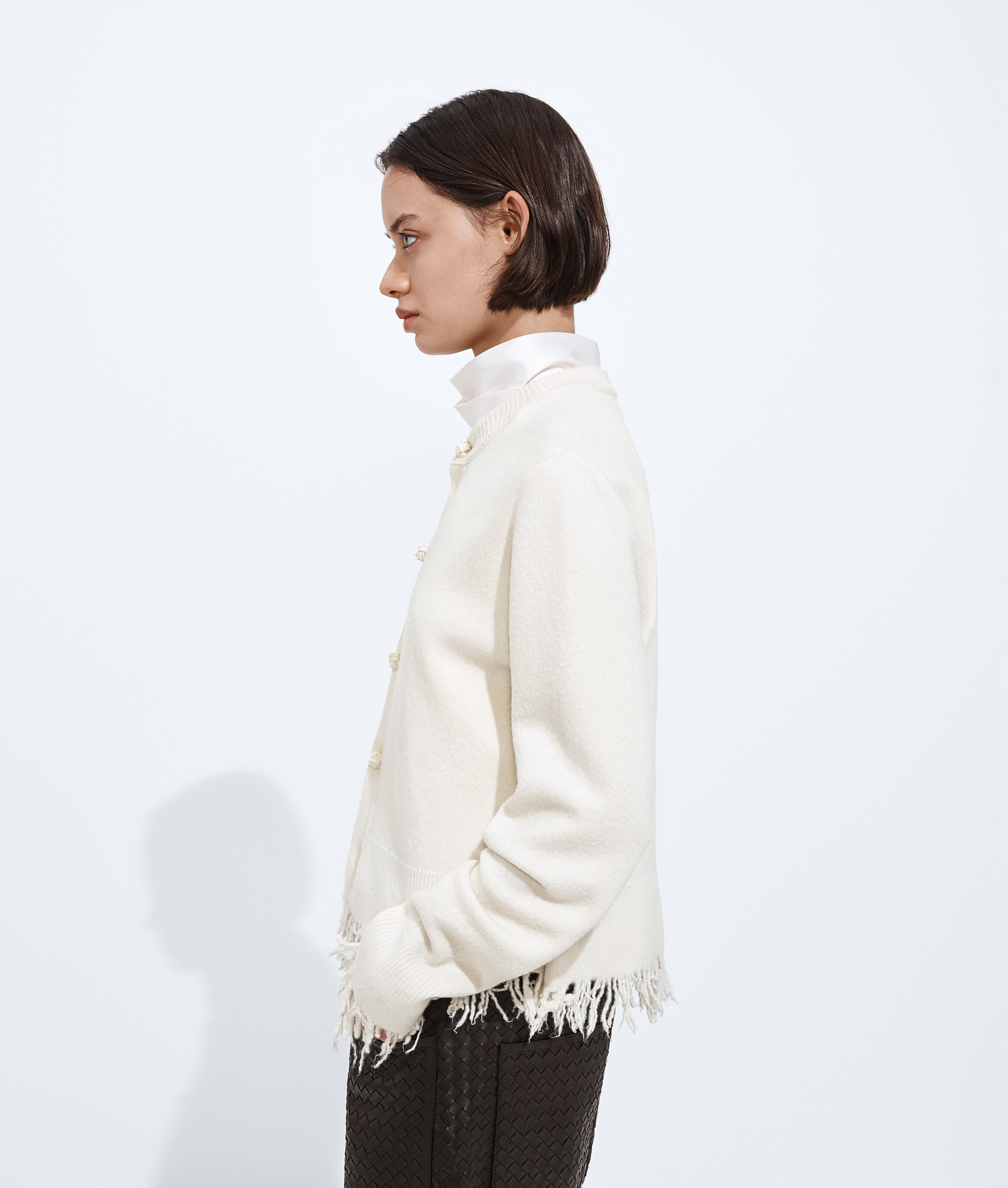 Women's Wool Felted Cardigan in Chalk Bottega Veneta Luxembourg EN - Image 2