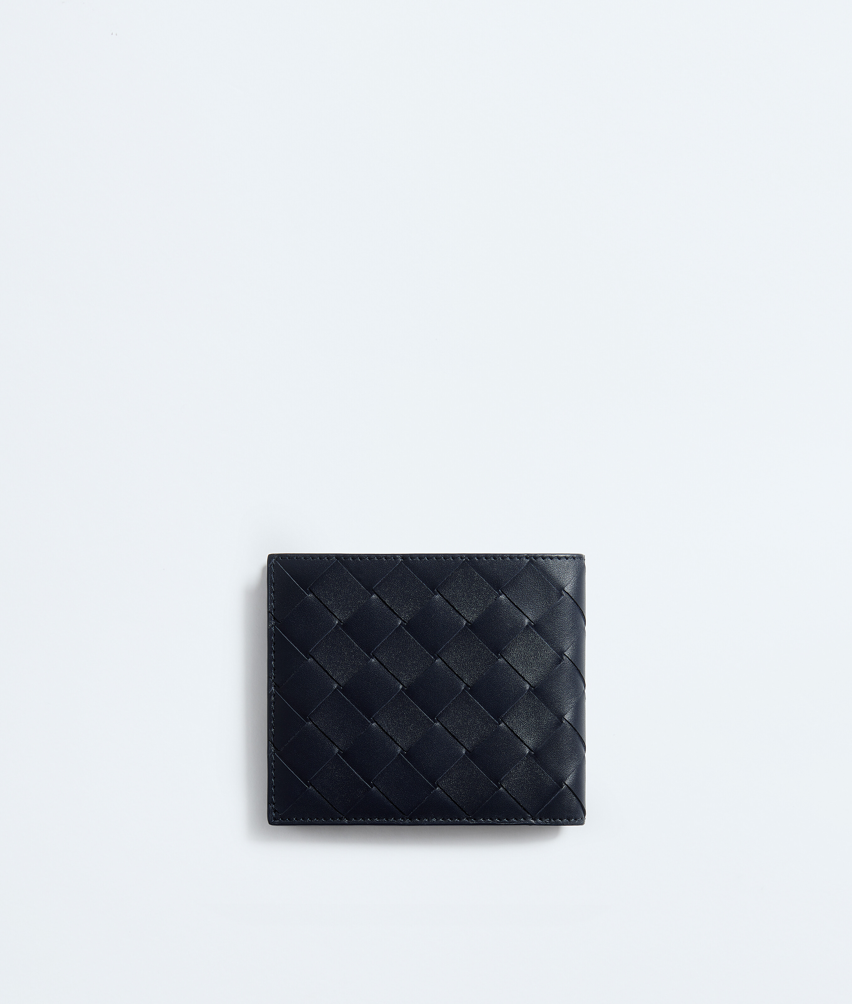 Men's Intrecciato Bi-Fold Wallet in Midnight/basalt Bottega Veneta Luxembourg EN - Image 3