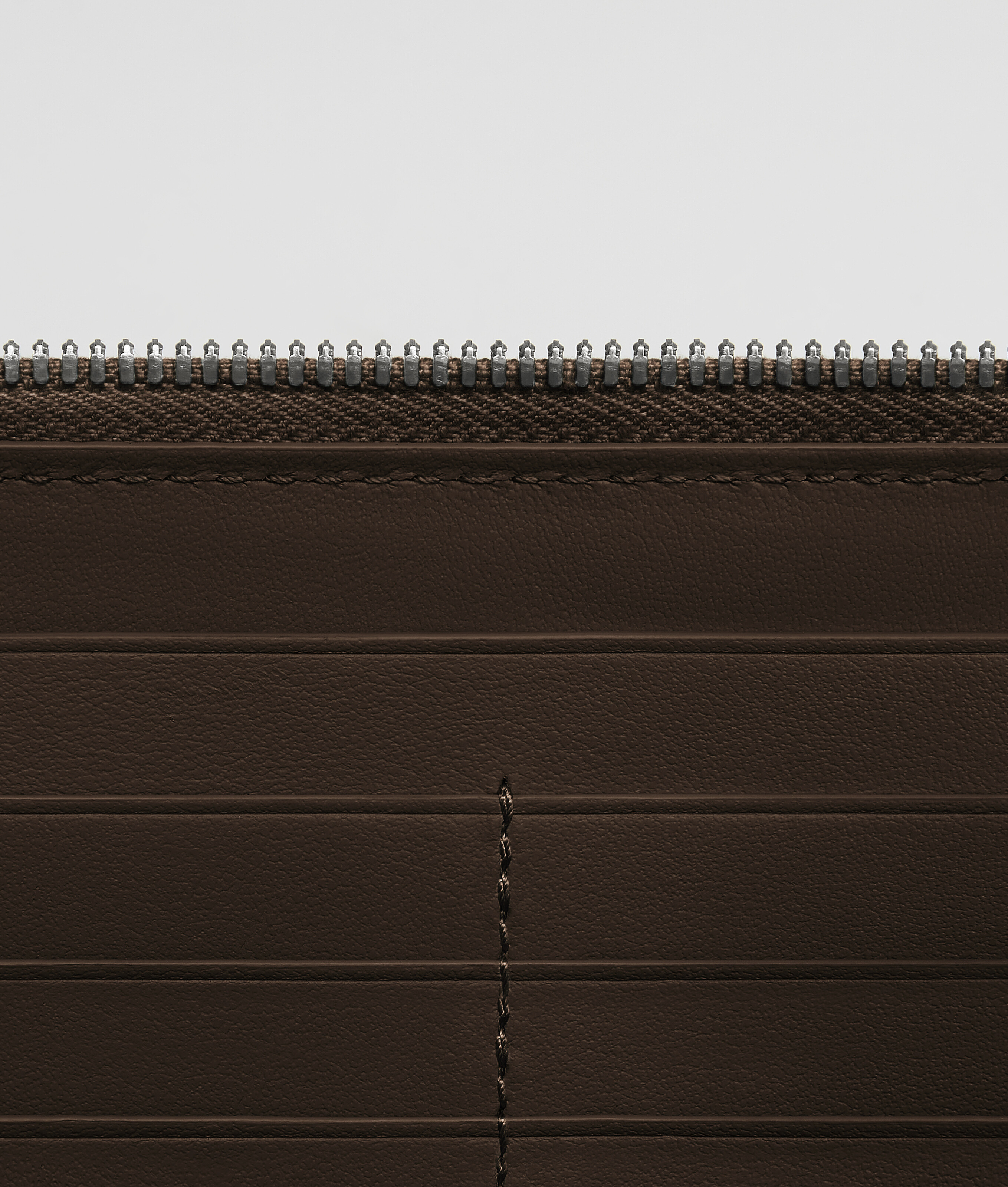 イントレチャート ジップアラウンドウォレット のために メンズ で フォンデンテ Bottega Veneta 日本 JA - Image 3