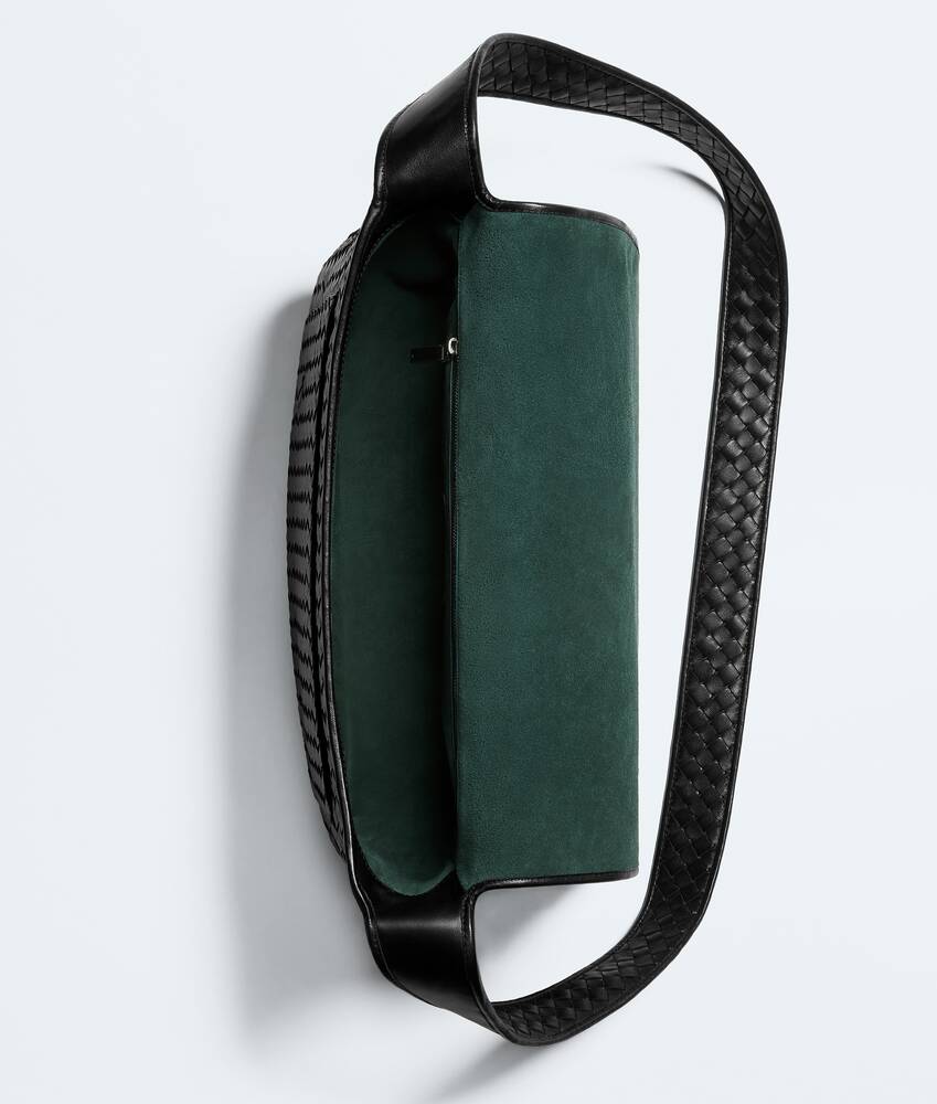 Men's Veneto Large Messenger in Black Bottega Veneta Singapore EN - Image 6