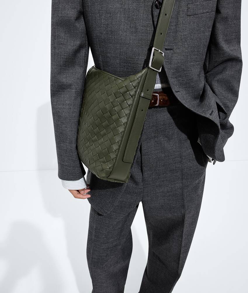 Men's Small Traveler in Bark green Bottega Veneta United Arab Emirates EN - Image 2