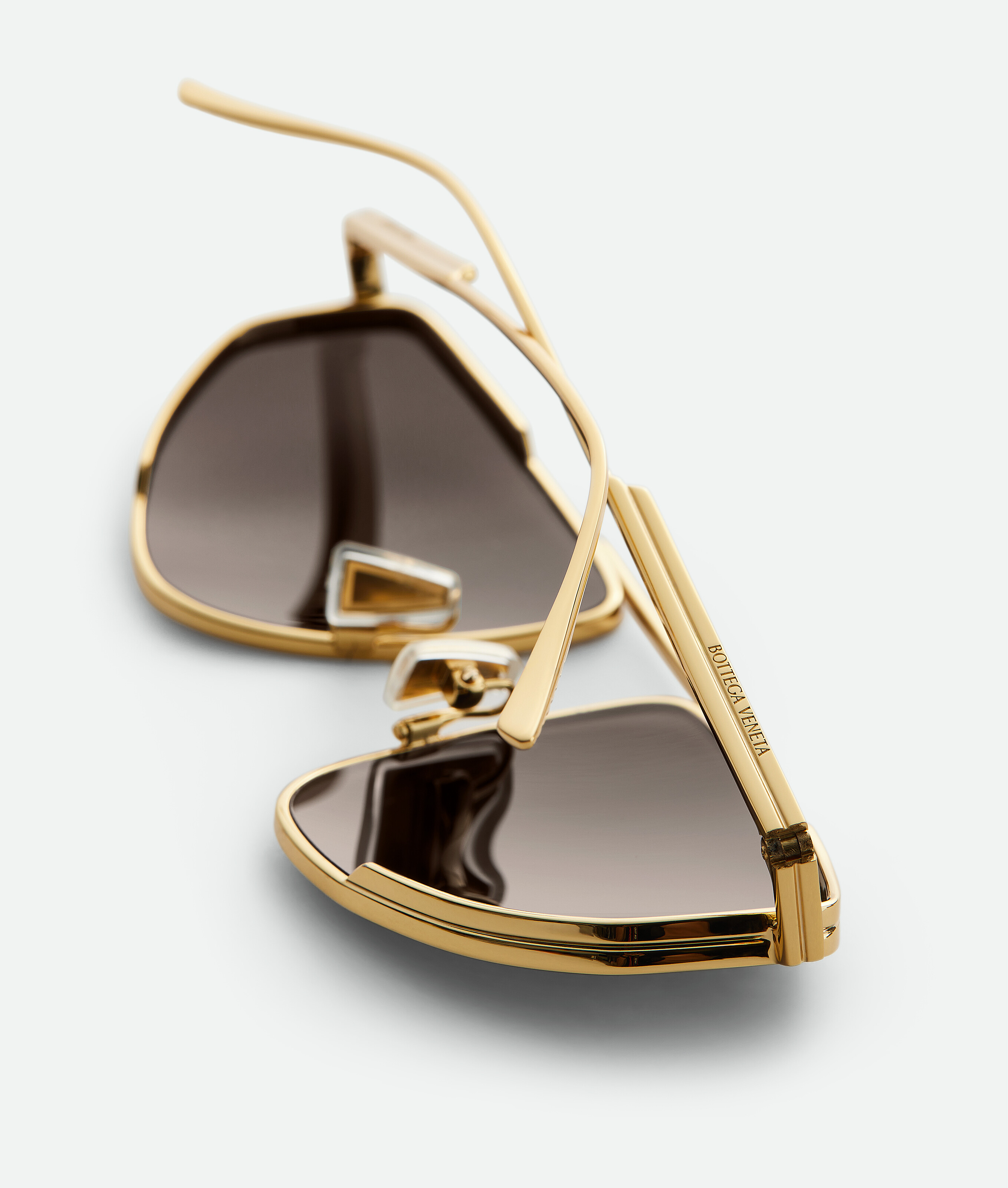 Classic Aviator Sunglasses in Gold/grey Bottega Veneta Croatia EN - Image 5