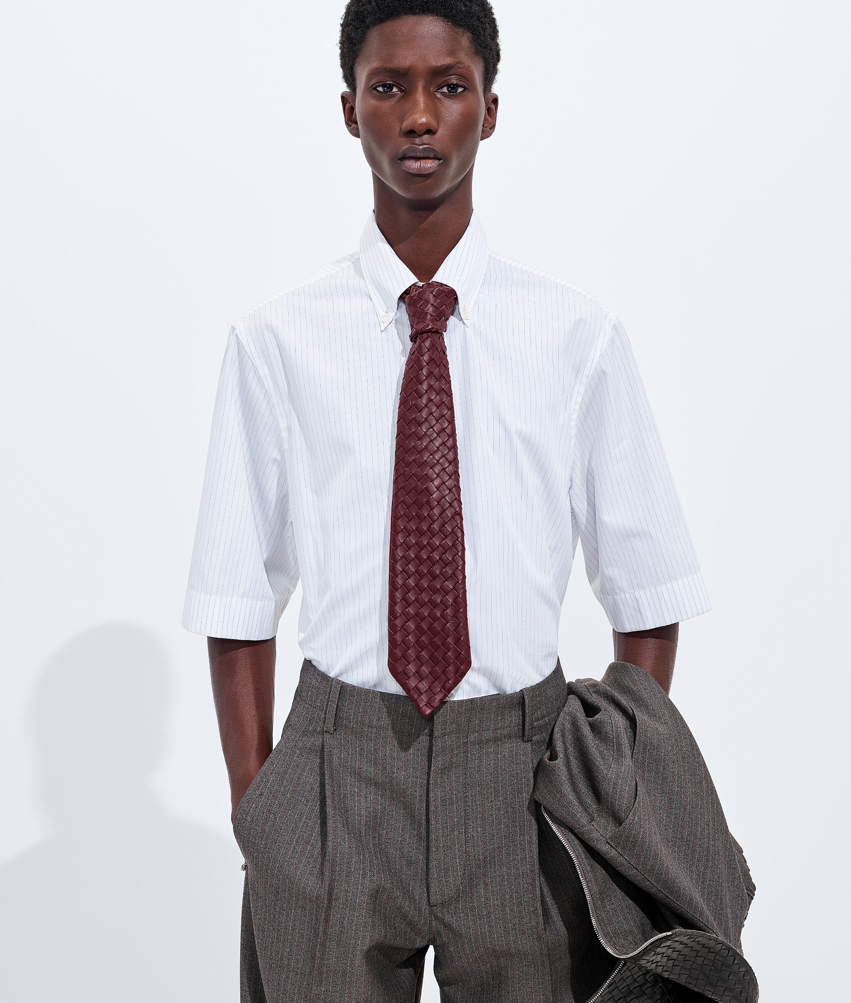 Men's Small Intrecciato Leather Tie in Barolo Bottega Veneta Luxembourg EN - Image 2