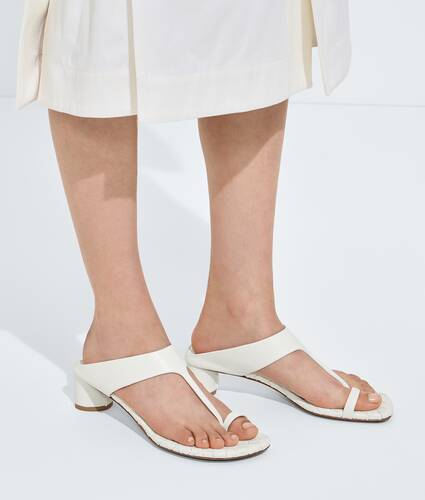 Infradito Livia da Donna in Alabaster Bottega Veneta Italia IT - Image 2