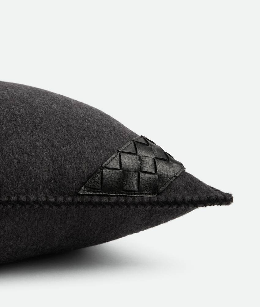Intrecciato Patch Cushion in Grey/black Bottega Veneta Hong Kong SAR China EN - Image 5