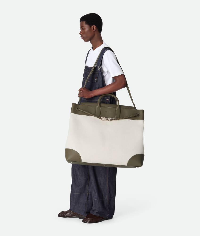 Men's Maxi Andiamo Voyager in Natural/cypress Bottega Veneta Zimbabwe EN - Image 6