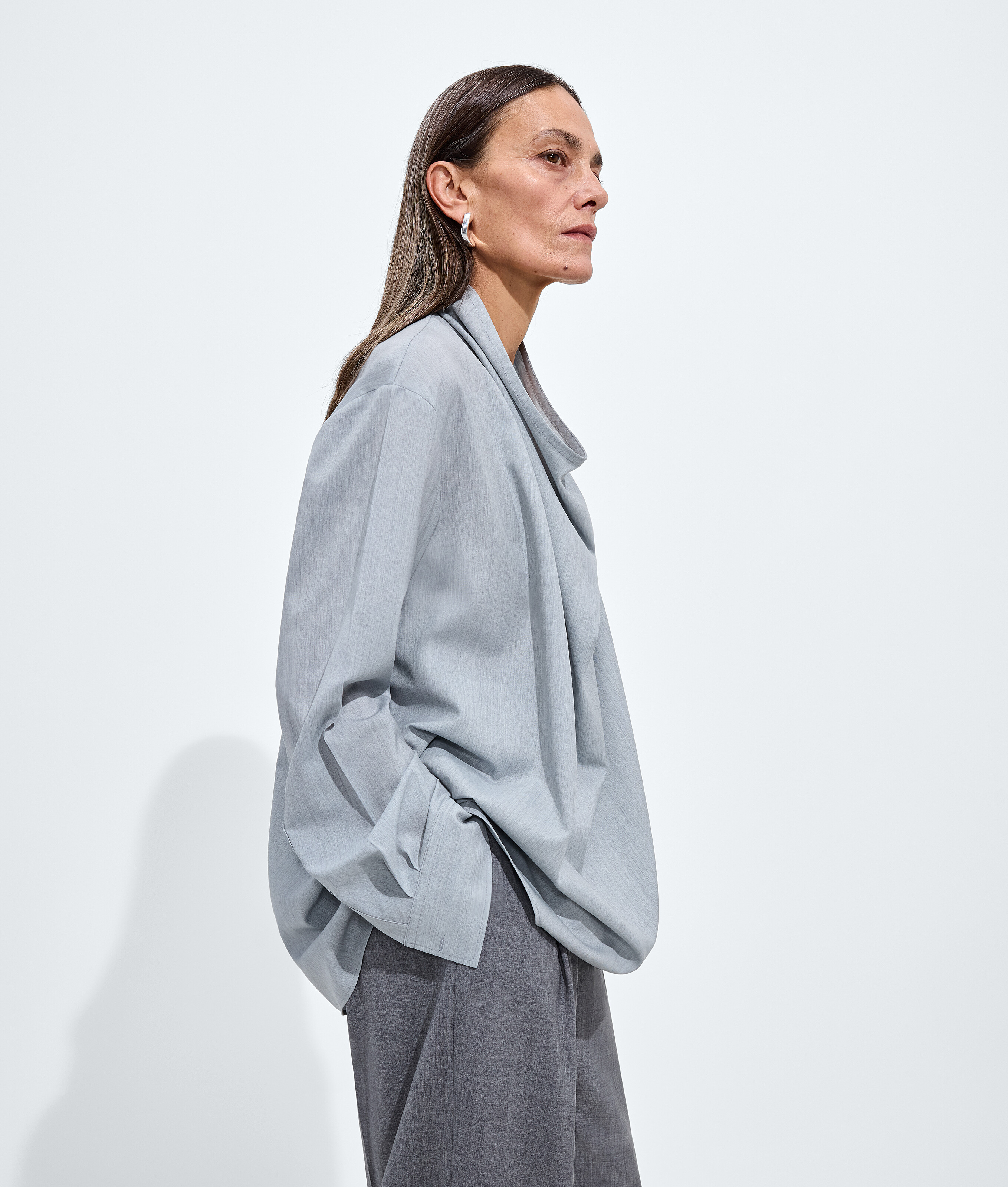 Blouse en toile de laine légère pour Femme en Blue shirt melange Bottega Veneta Monaco FR - Image 2