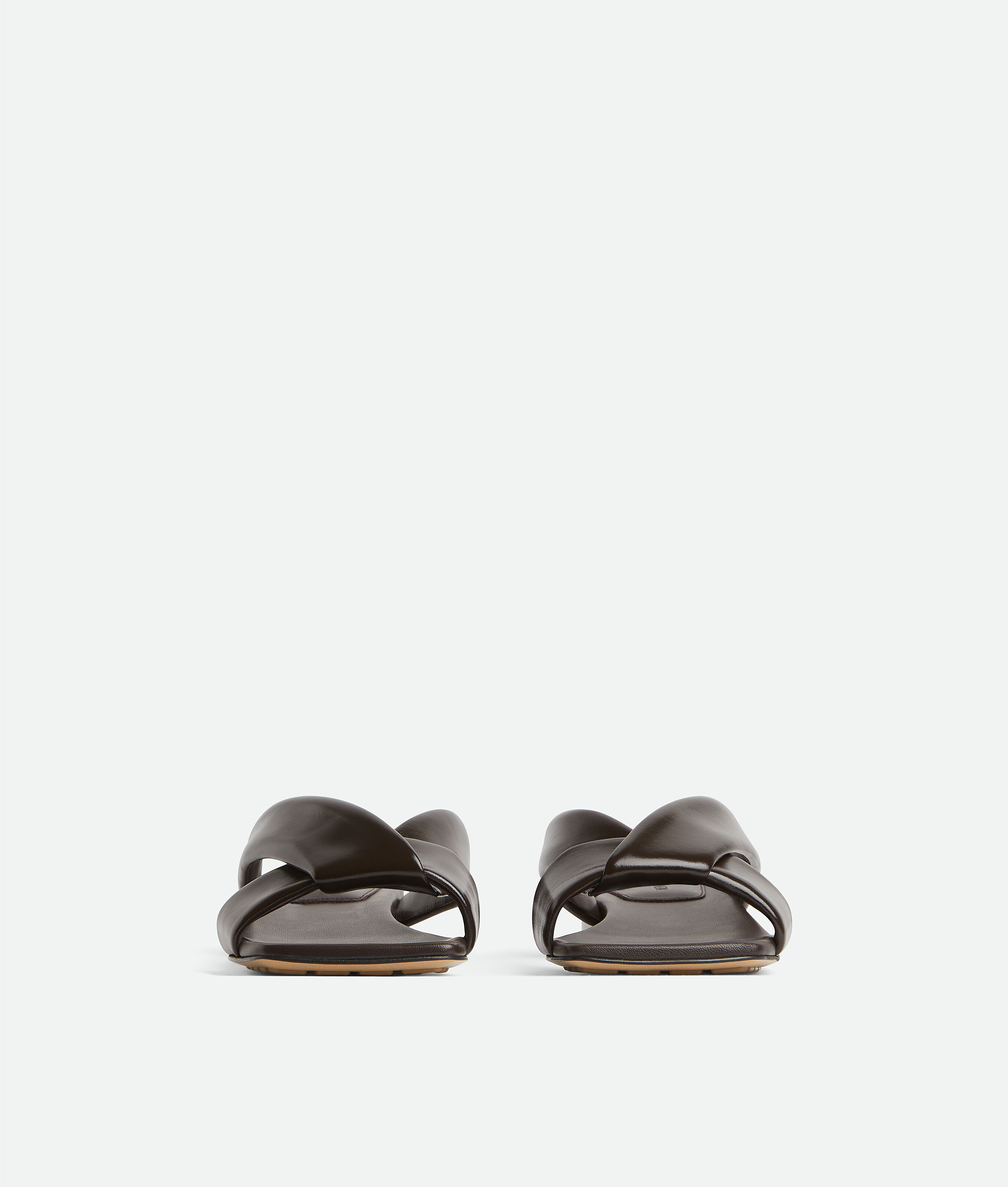 Women's Riva Flat Mule in Fondant Bottega Veneta Brazil EN - Image 3