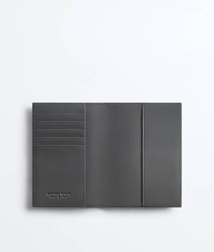 Men's Intrecciato Passport Case in Obsidian gray/radar Bottega Veneta Norway EN - Image 2