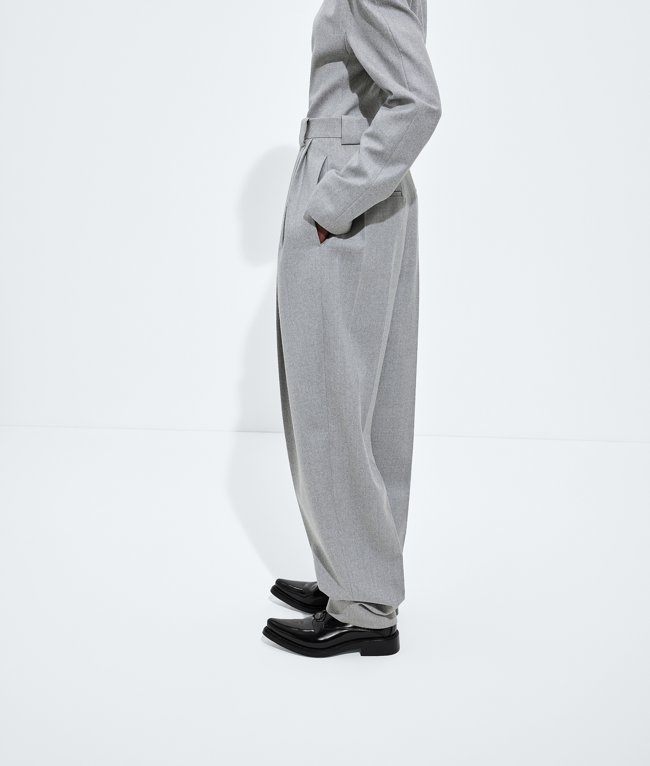 Women's Compact Wool Flannel Pants in Sterling melange Bottega Veneta Finland EN - Image 2