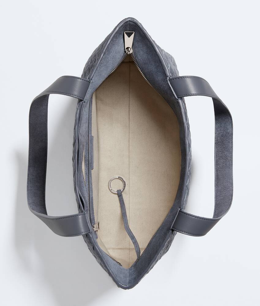 Display a large version of the product image 3 - Small Intrecciato Zipped Tote