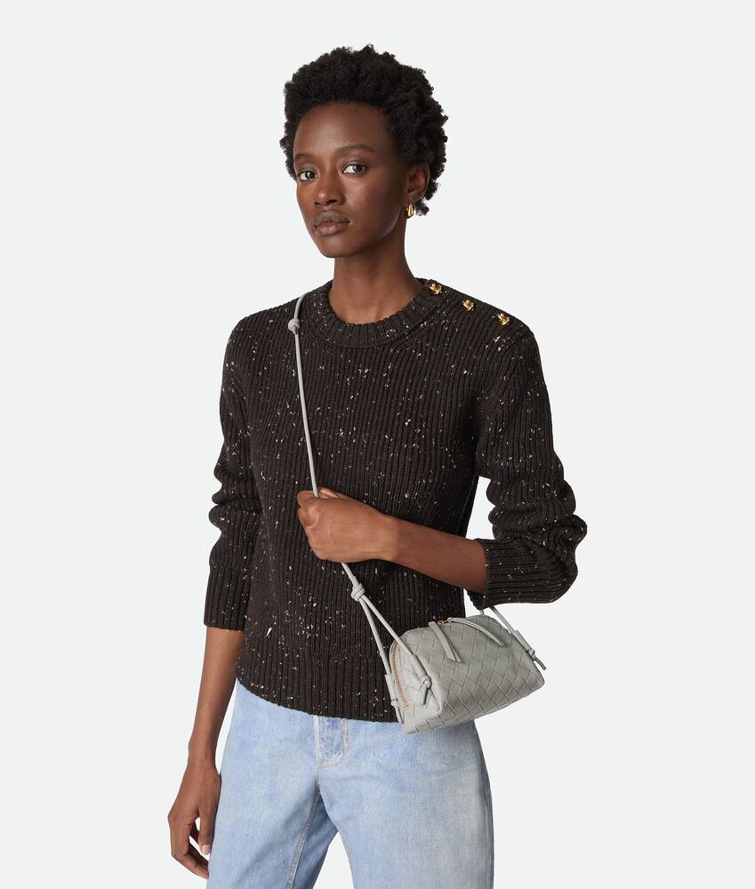 スターリングコンサートポーチ| Bottega Veneta® 日本