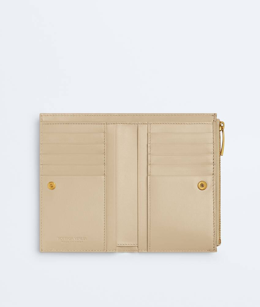 Afficher une grande image du produit 2 - Portefeuille zipp&eacute; Bi-Fold Intrecciato moyen format