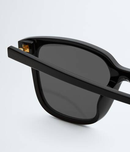Soft Recycled Acetate Square Sunglasses em Black / Grey Bottega Veneta Brasil PT - Image 4