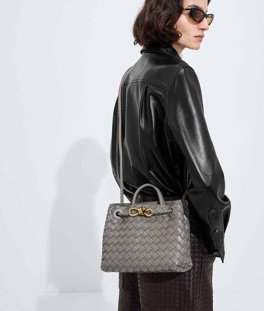 Women's Small Andiamo in Basalt Bottega Veneta Netherlands EN - Image 2