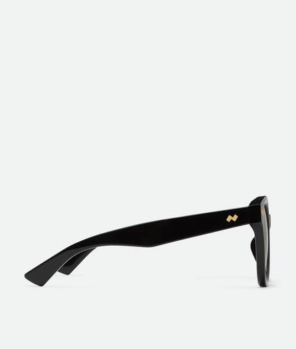 Women's Dizzy Round Sunglasses in Black/grey Bottega Veneta Canada EN - Image 2