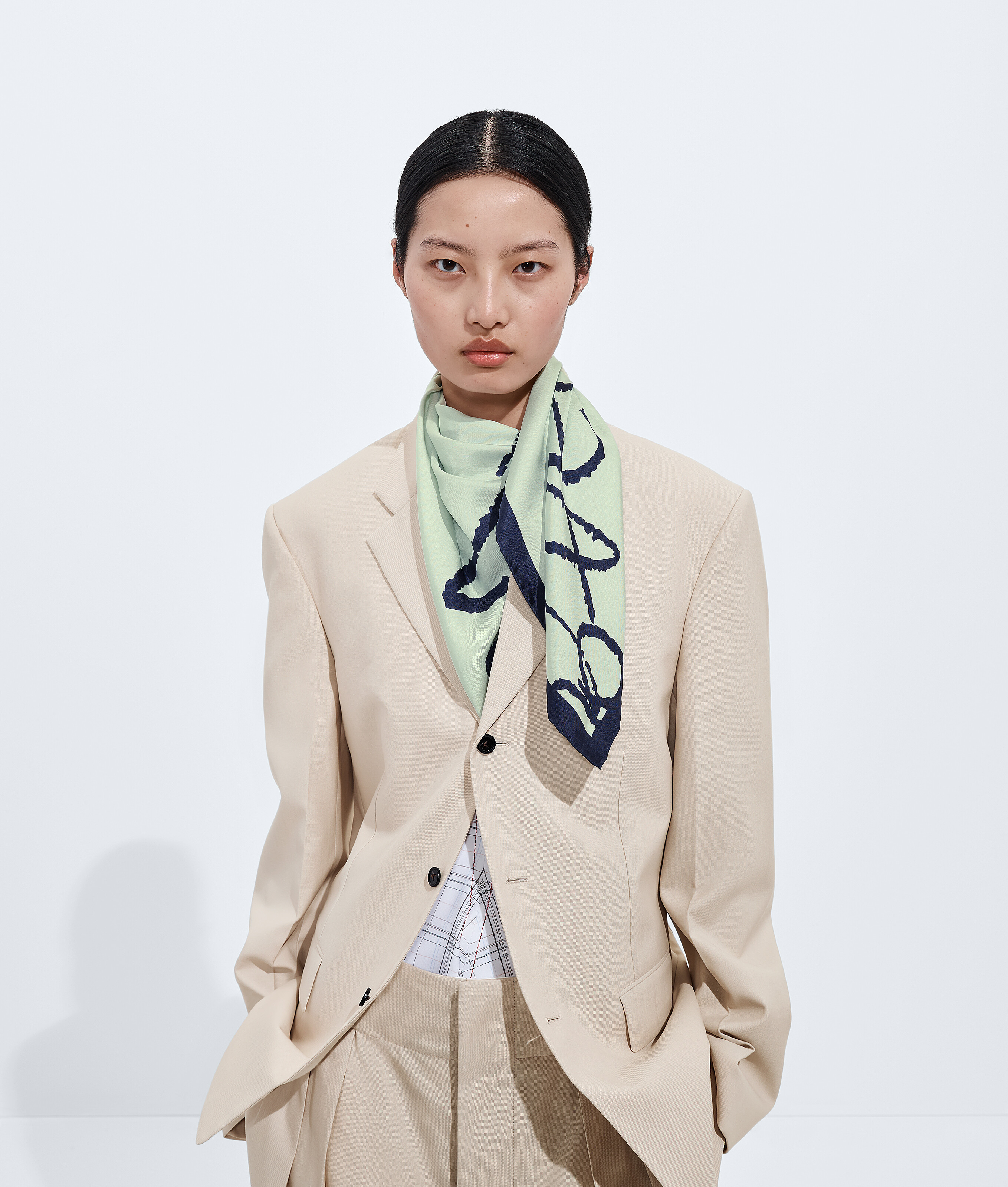 Women's Silk Foulard in Pale herb/night Bottega Veneta Luxembourg EN - Image 2