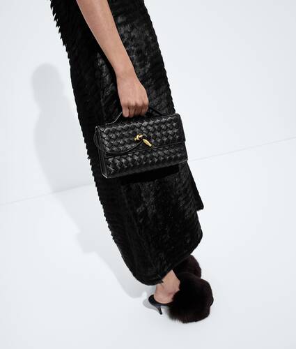Women's Andiamo Clutch 25 in Black Bottega Veneta Hong Kong SAR China EN - Image 2