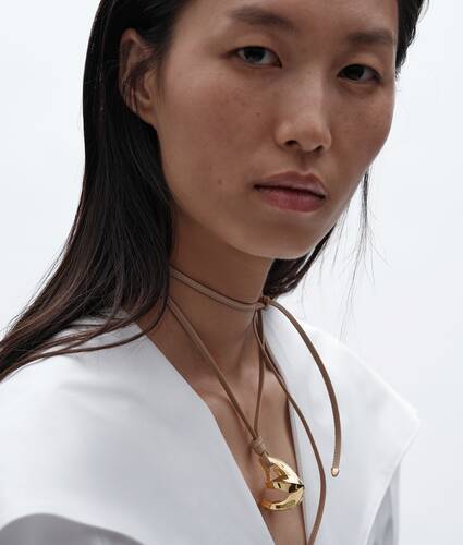 Women's Drop Leather Necklace in Shore Bottega Veneta Denmark EN - Image 2