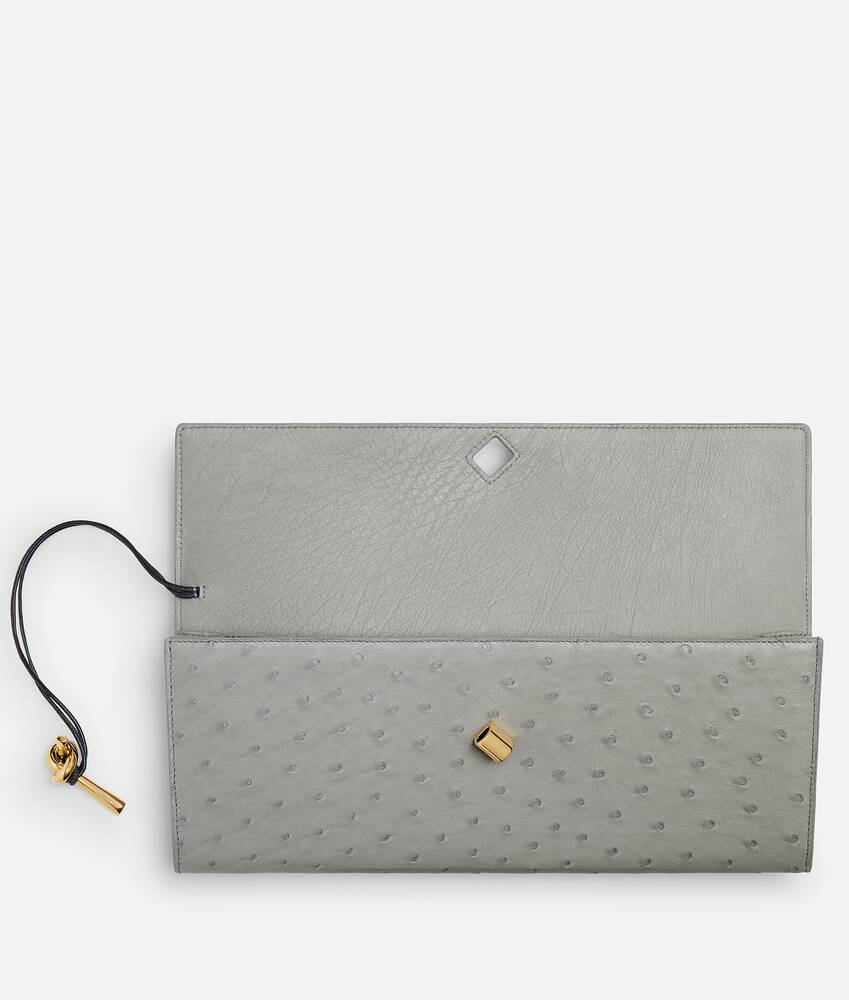 Display a large version of the product image 2 - Andiamo Clutch