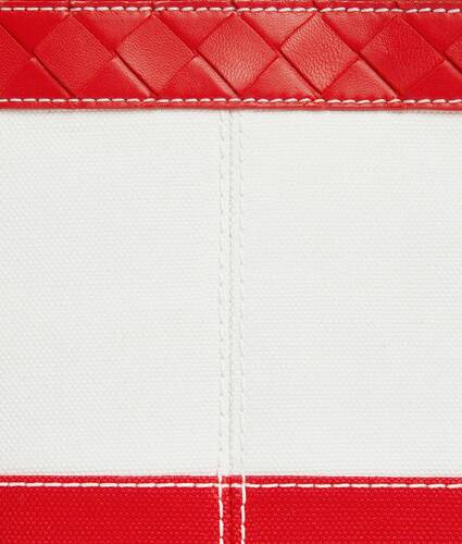 Mittelgro&szlig;e Flip Flap Pouch f&uuml;r Damen in White/scarlet Bottega Veneta Deutschland DE - Image 6