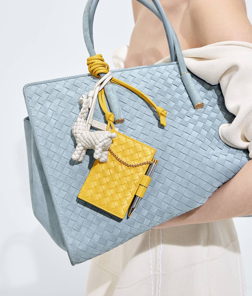 Intrecciato Piccolo Ausweisetui mit Verschluss in Stiftform f&uuml;r Damen in Taxi Bottega Veneta &Ouml;sterreich DE - Image 2