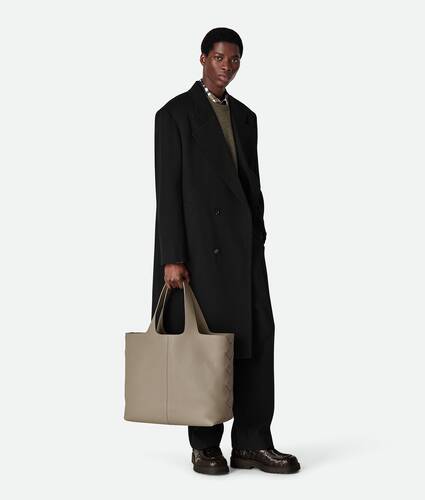 Men's Large Diago Tote in Limestone Bottega Veneta Qatar EN - Image 2