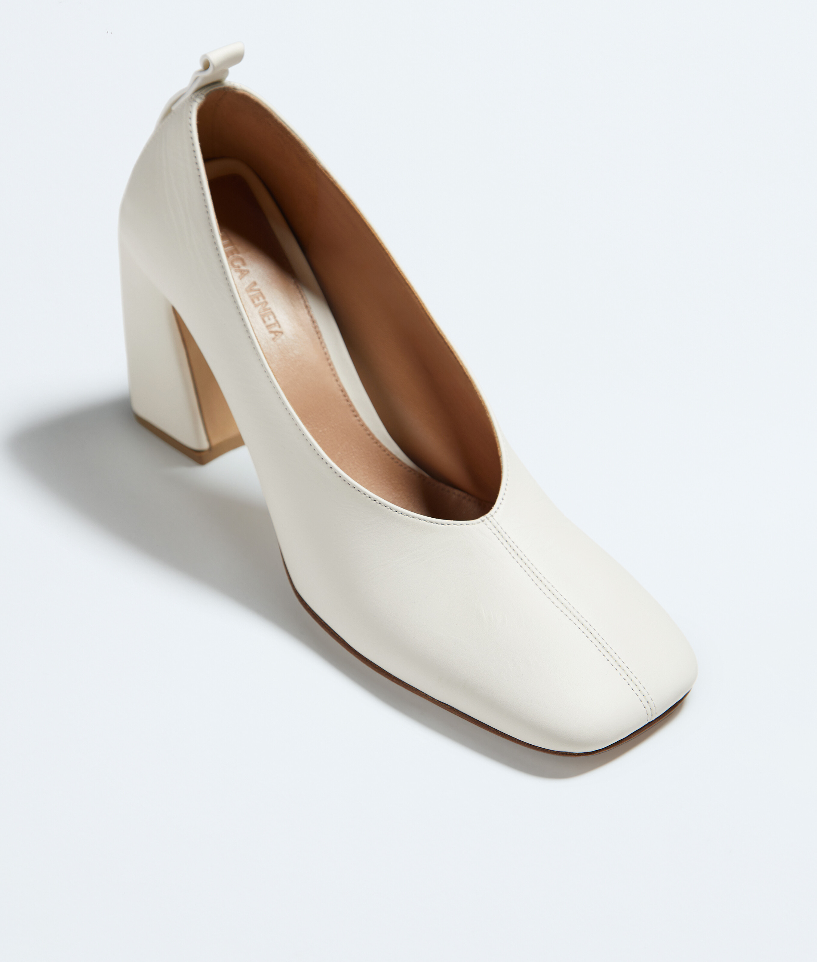 Women's Allegra Pump in Alabaster Bottega Veneta Saudi Arabia EN - Image 4