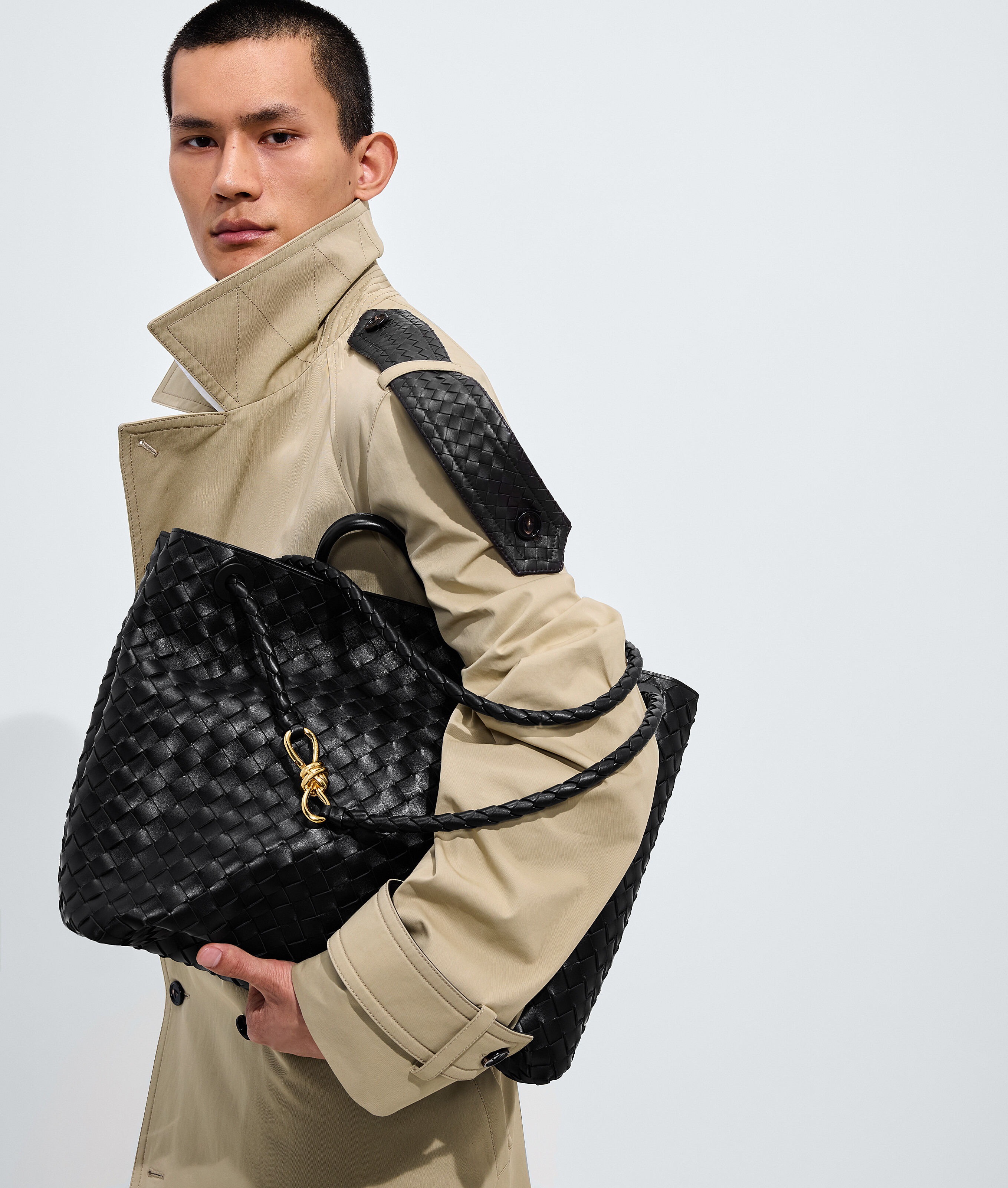 Women's Large Andiamo in Black Bottega Veneta Luxembourg EN - Image 6