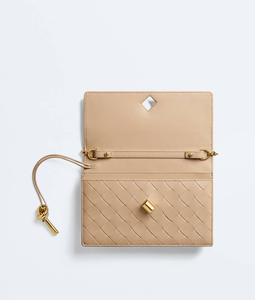 Women's Andiamo Pouch on Chain in Shore Bottega Veneta Hong Kong SAR China EN - Image 3