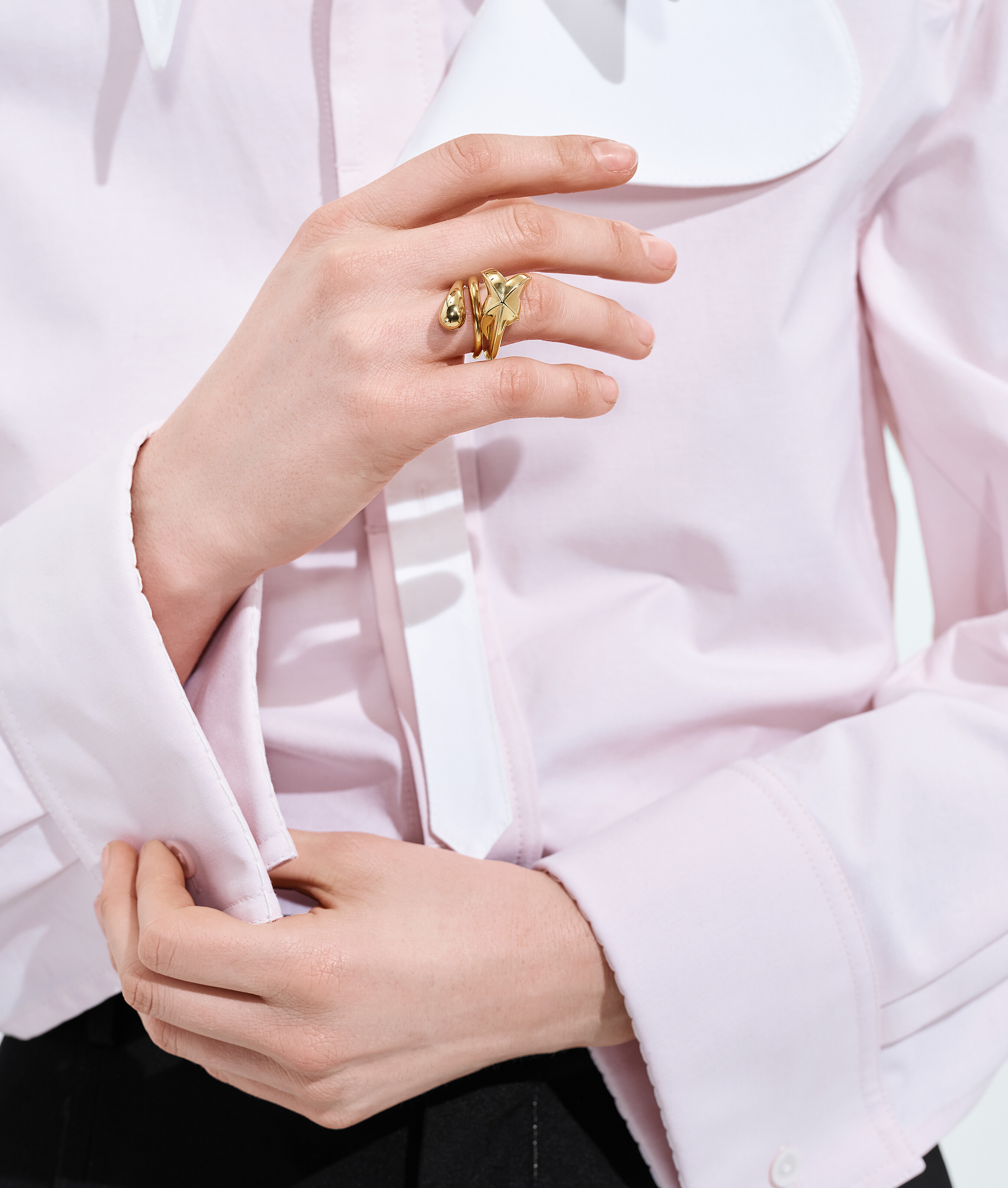 Women's Drop Ring in Yellow gold Bottega Veneta Finland EN - Image 2