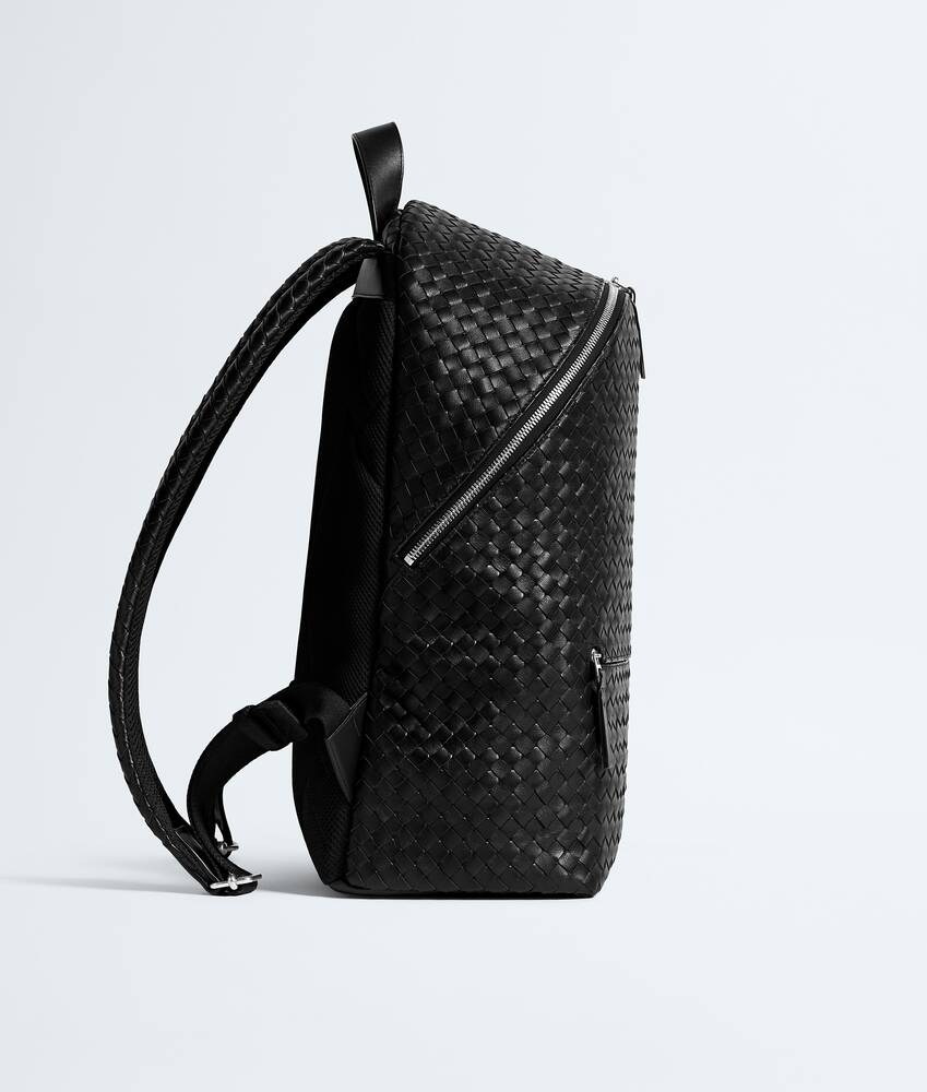 Men's Intrecciato 1975 Backpack in Black Bottega Veneta Macao SAR China EN - Image 4