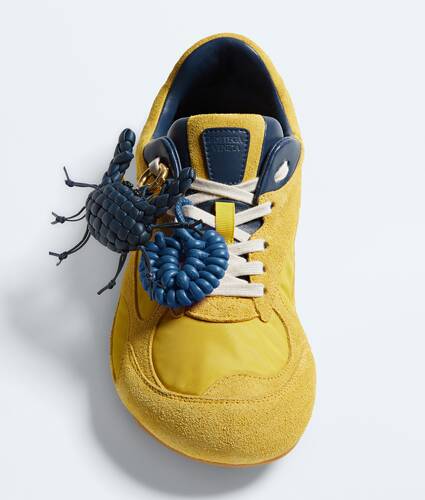 Seashell Knot Shoe Charm in Cookie blue Bottega Veneta Ireland EN - Image 2