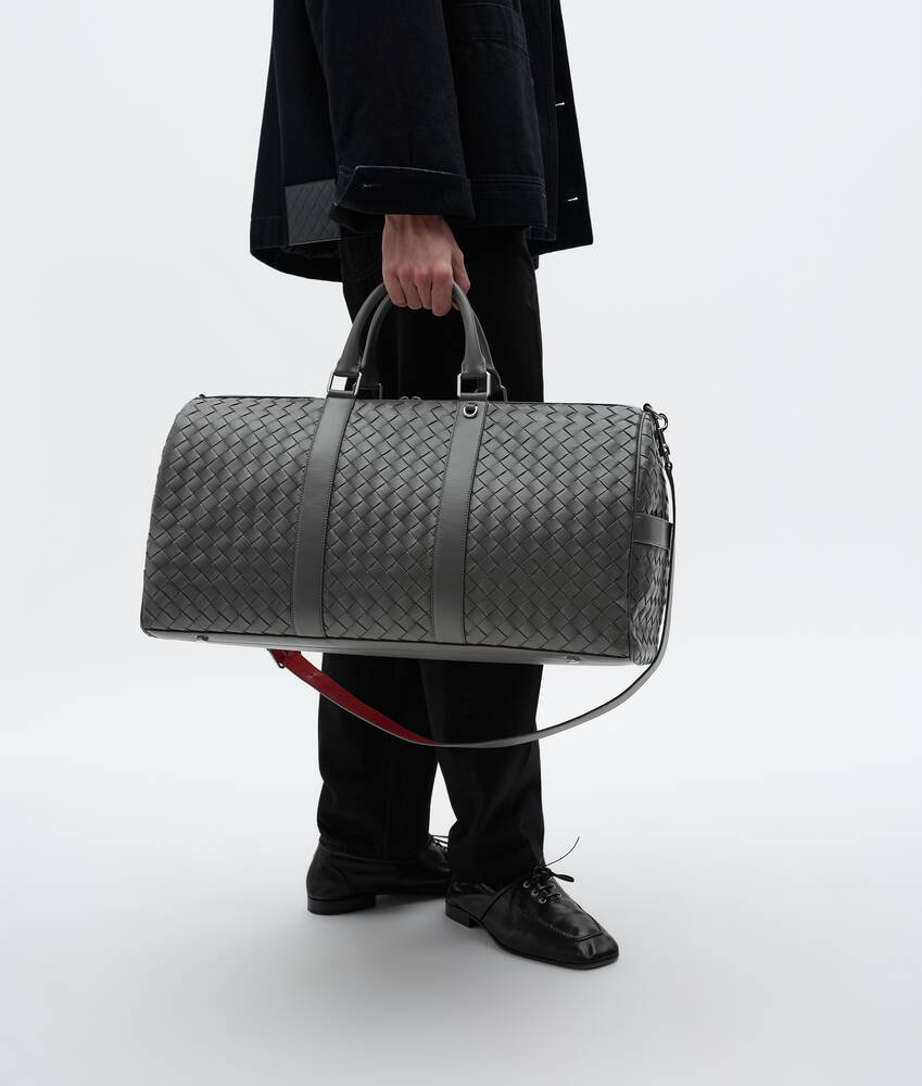 Men's Intrecciato Cabin Duffle in Obsidian gray/radar Bottega Veneta Qatar EN - Image 2