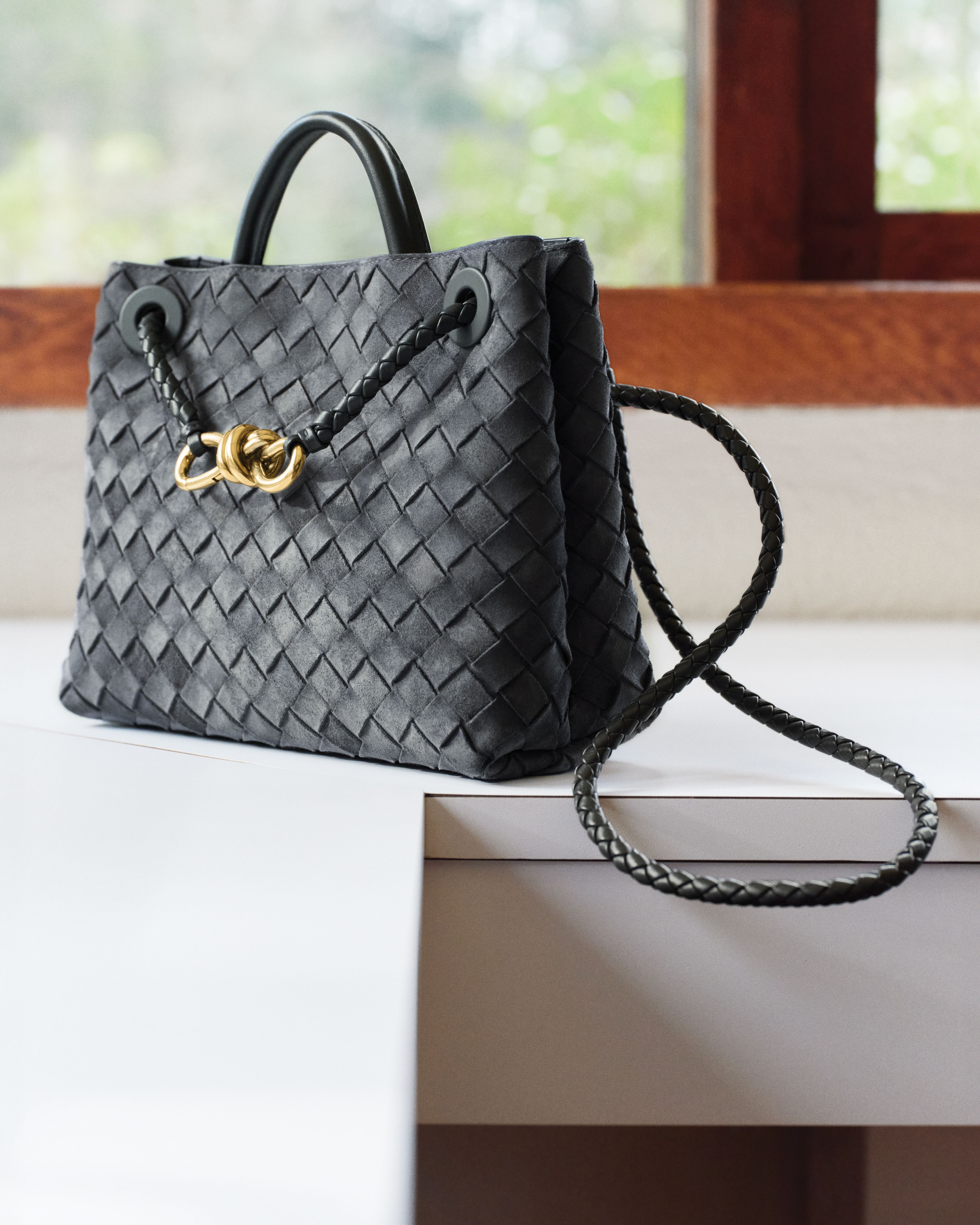 【BOTTEGA VENETA】アクセサリーポーチ　イントレチャート　ブラック BOTTEGA VENETA】アクセサリーポーチ イントレチャート ブラック