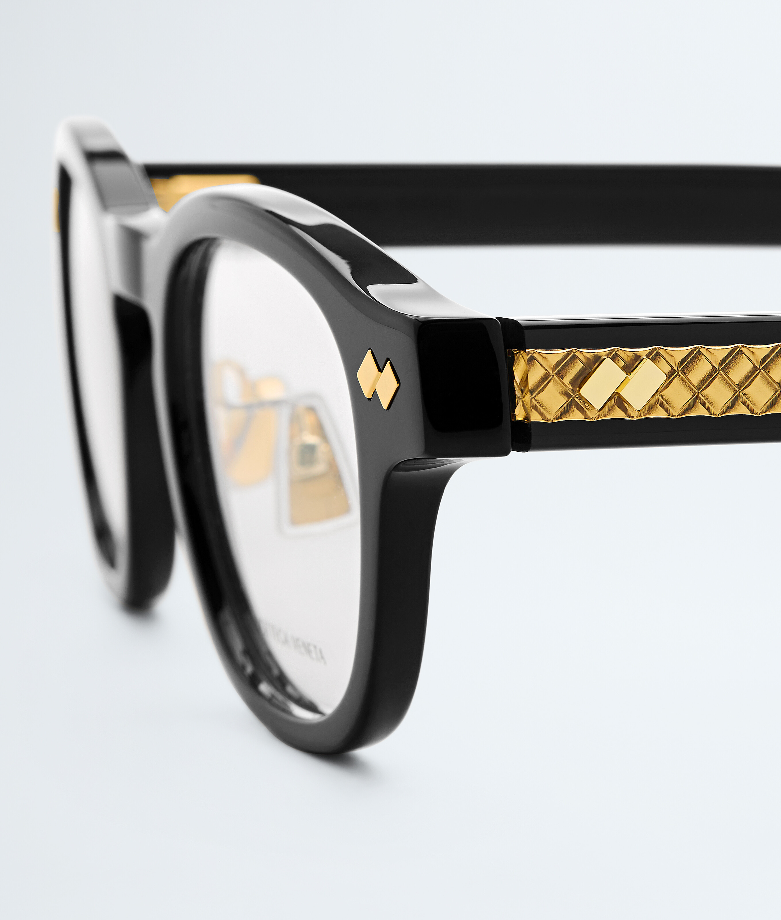 Intrecciato Panthos Eyeglasses in Black/transparent Bottega Veneta Luxembourg EN - Image 4