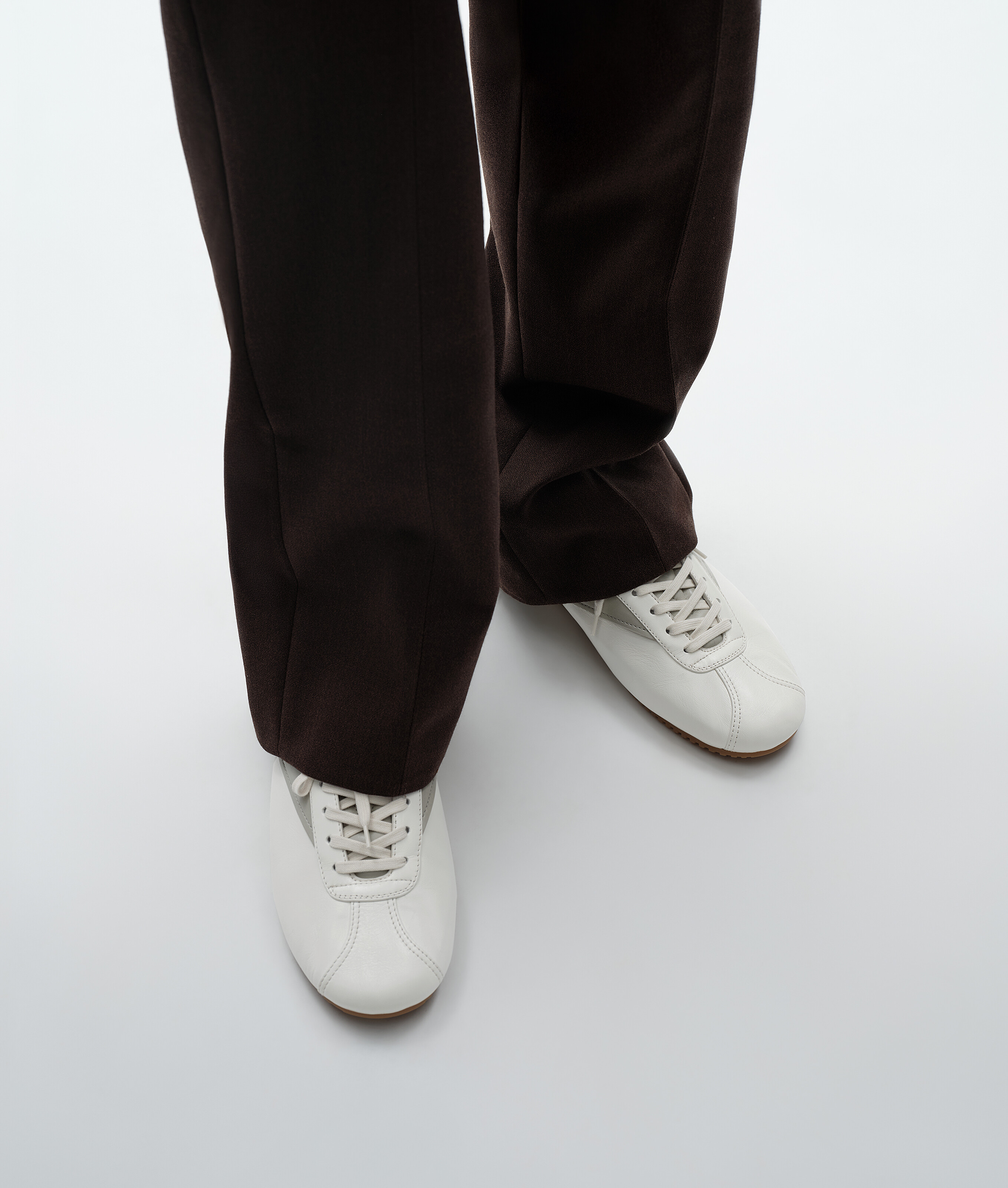 Men's Shot Sneaker in Alabaster/silica gray Bottega Veneta Luxembourg EN - Image 2
