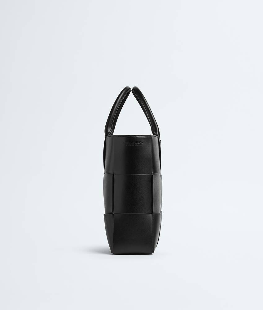 アルコ トート で ブラック Bottega Veneta 日本 JA - Image 2