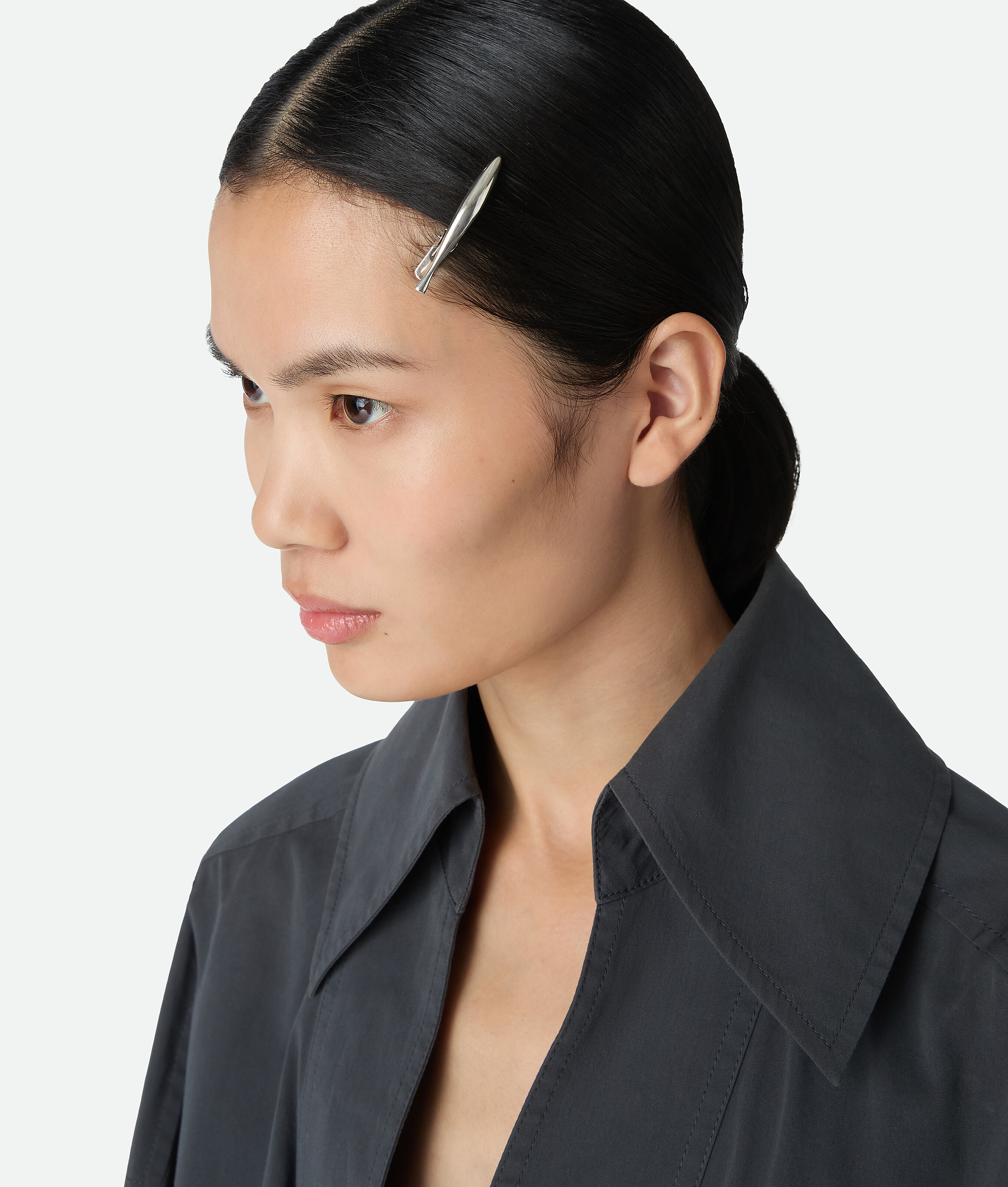 Women's Sardine Hair Clip in Silver Bottega Veneta Zimbabwe EN - Image 2