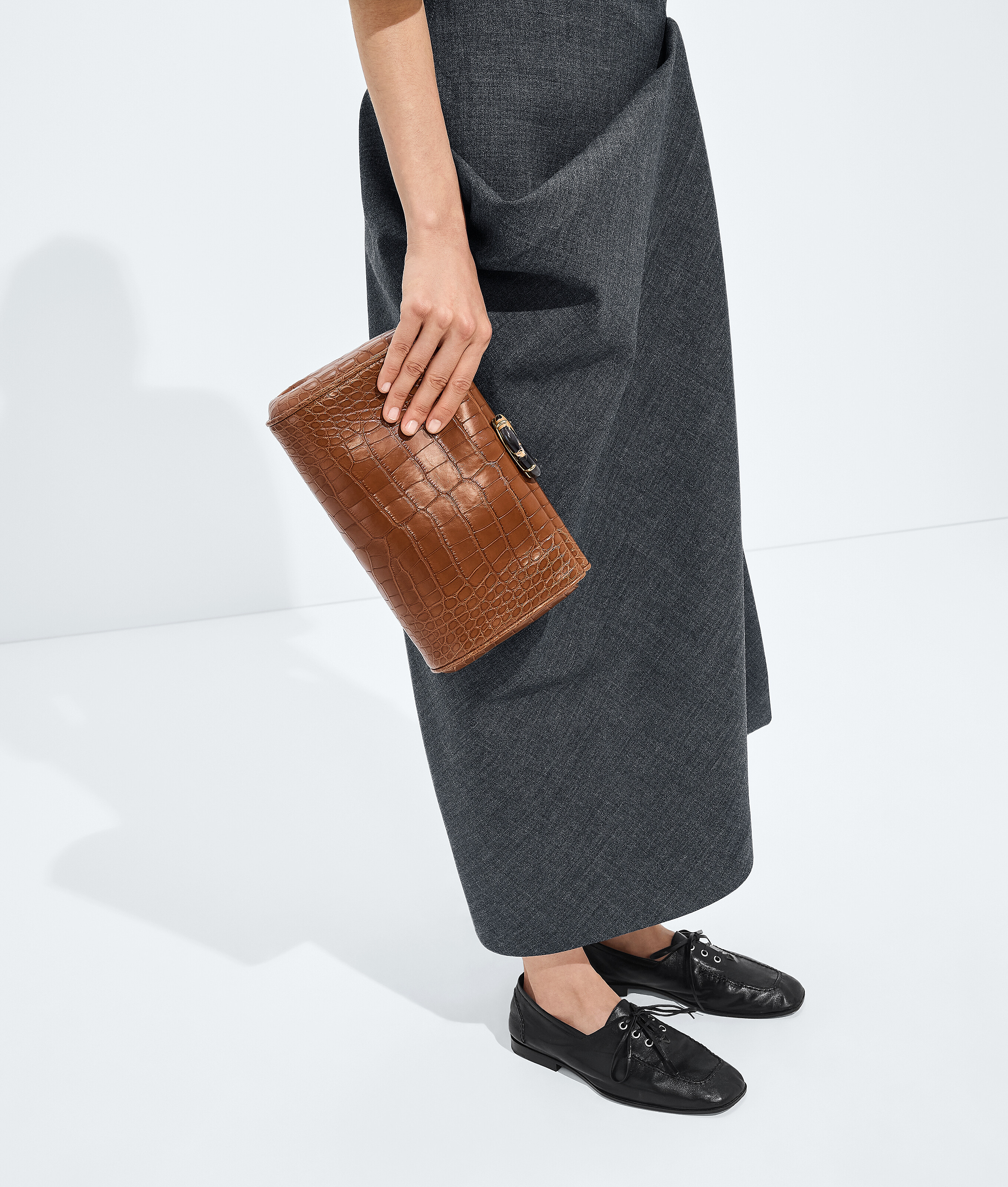 Women's La Milanese in Dark caramel 20 Bottega Veneta Luxembourg EN - Image 2