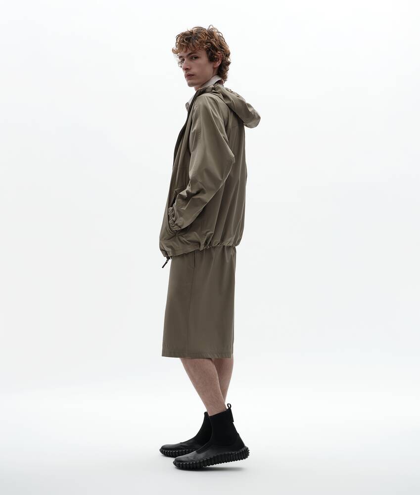 Cazadora con capucha t&eacute;cnica para Hombre en Desert taupe Bottega Veneta Estados Unidos ES - Image 2