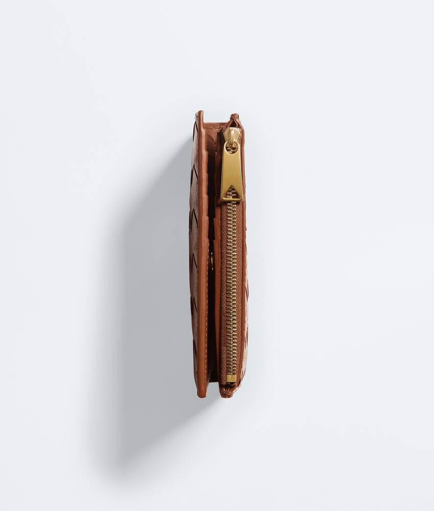 Mittelgro&szlig;es Intrecciato Bi-Fold Portemonnaie f&uuml;r Damen in Tannin Bottega Veneta Deutschland DE - Image 4