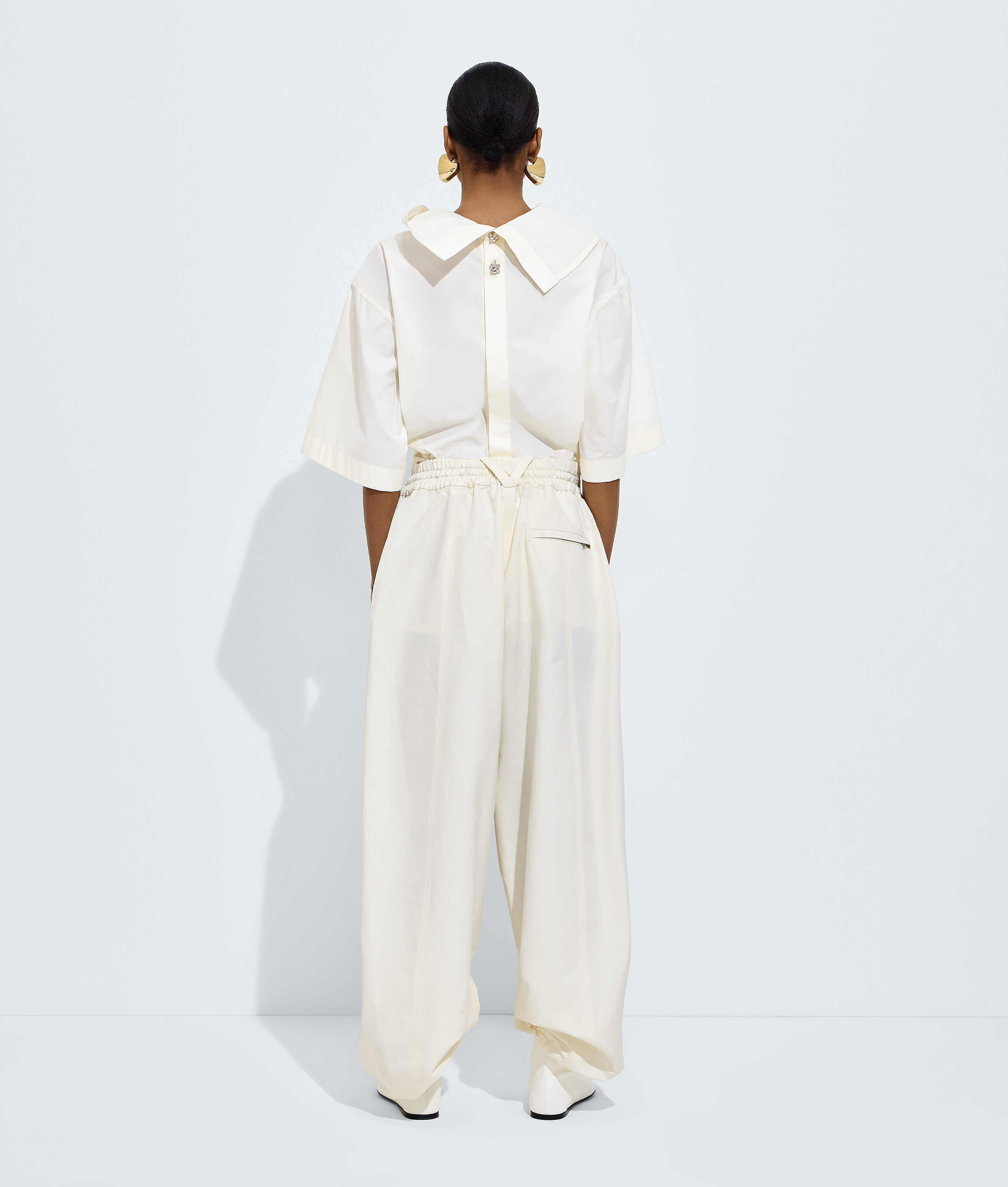 Women's Compact Cotton Toile Pants in Parchment Bottega Veneta Luxembourg EN - Image 3