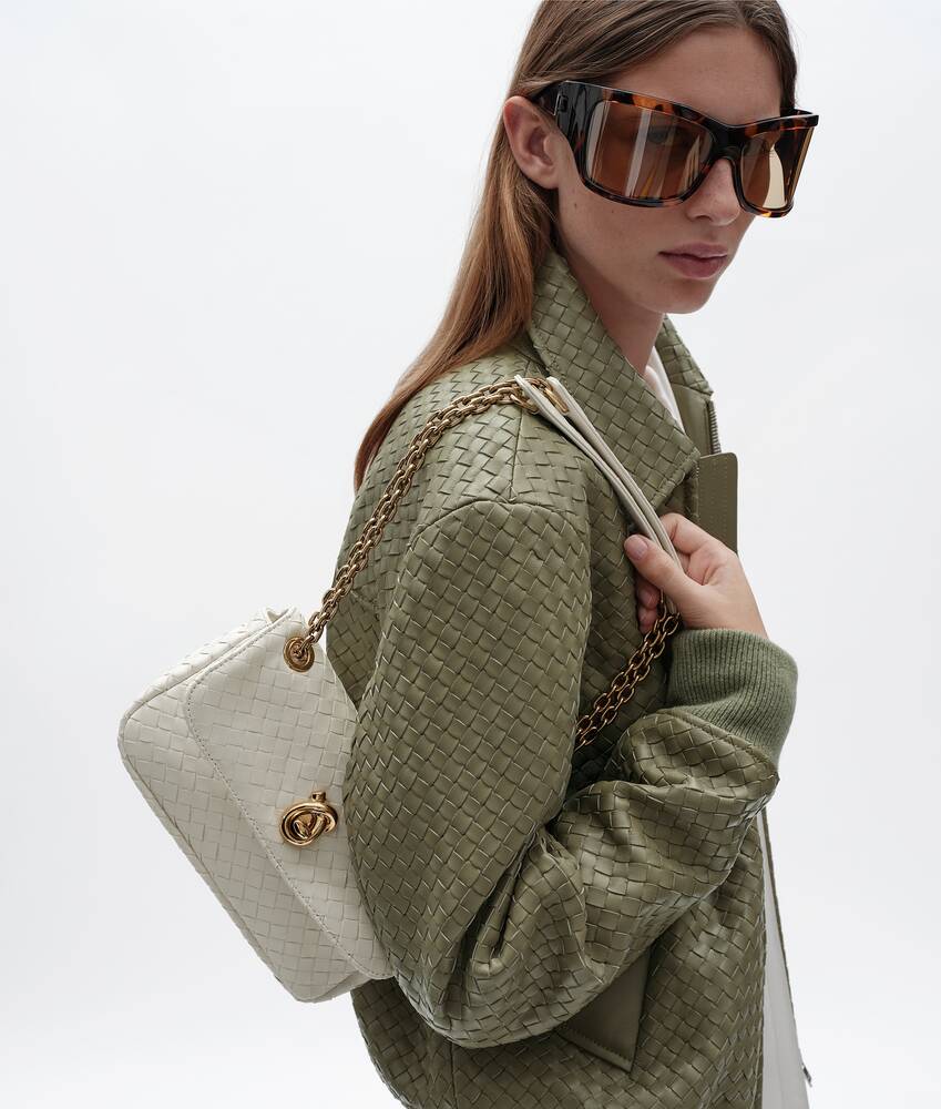 Women's Baby Madison in Alabaster Bottega Veneta United Arab Emirates EN - Image 5