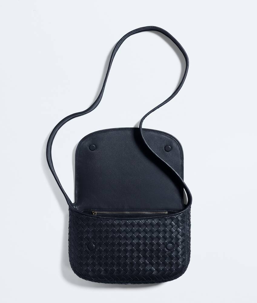 Men's Veneto Messenger in Midnight Bottega Veneta Singapore EN - Image 3